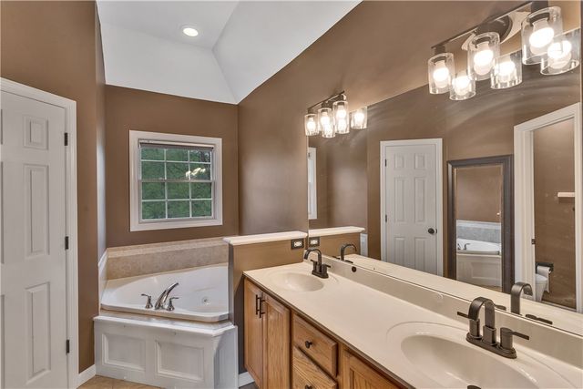 699 Surfside Dr, Plum Boro, PA 15239