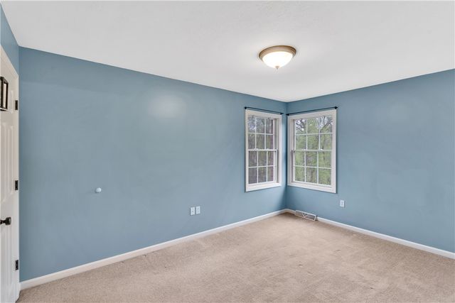 699 Surfside Dr, Plum Boro, PA 15239