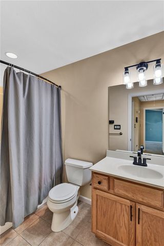 699 Surfside Dr, Plum Boro, PA 15239