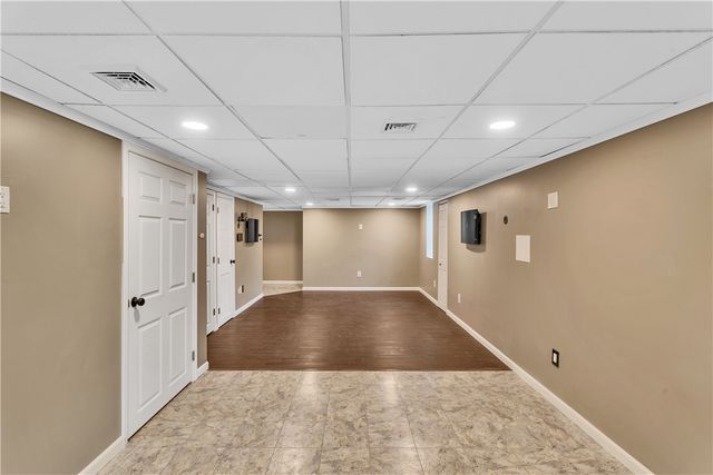 699 Surfside Dr, Plum Boro, PA 15239