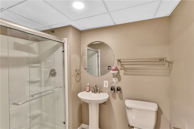 699 Surfside Dr, Plum Boro, PA 15239