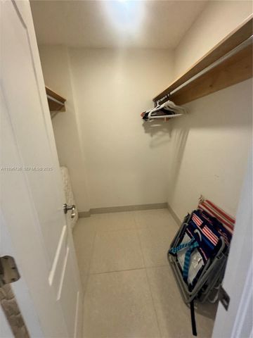 19370 Collins Avenue 1427, Sunny Isles Beach, FL 33160