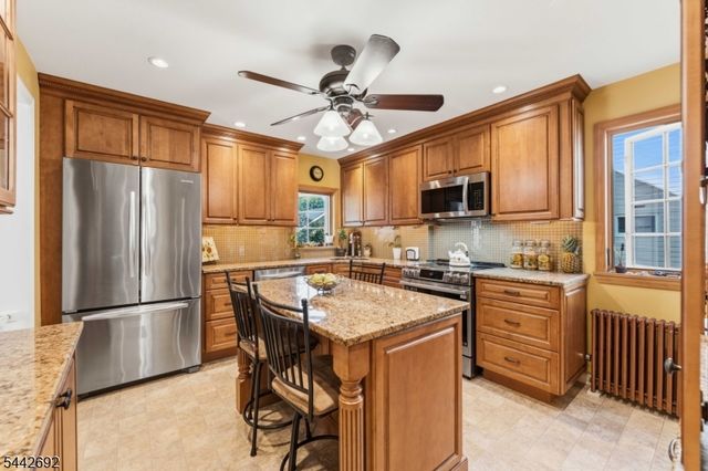 744 Wyoming Ave, Elizabeth City, NJ 07208