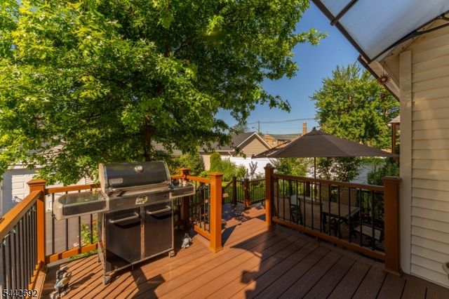 744 Wyoming Ave, Elizabeth City, NJ 07208