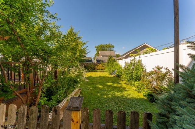 744 Wyoming Ave, Elizabeth City, NJ 07208