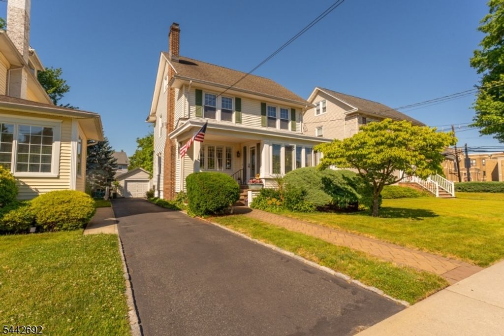 744 Wyoming Ave, Elizabeth City, NJ 07208
