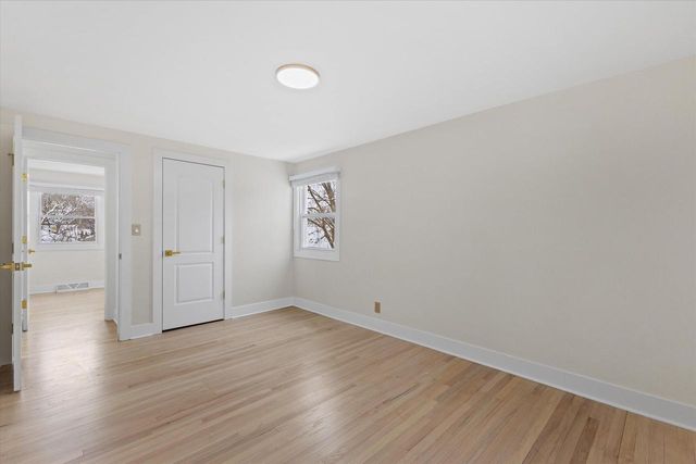 555 N 105th STREET, Wauwatosa, WI 53226