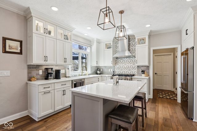 11217 Woods Bay Lane, Indianapolis, IN 46236