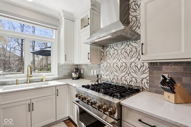 11217 Woods Bay Lane, Indianapolis, IN 46236