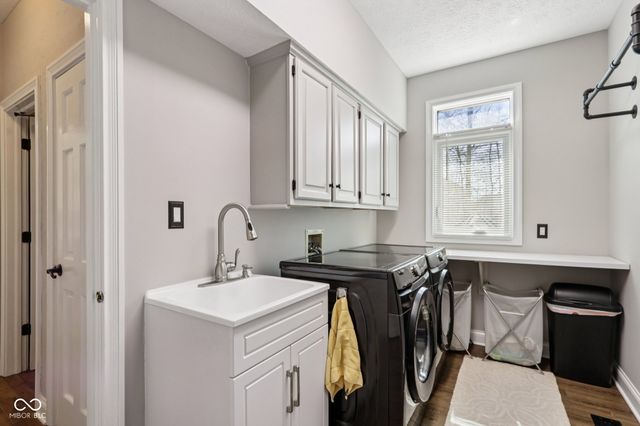 11217 Woods Bay Lane, Indianapolis, IN 46236