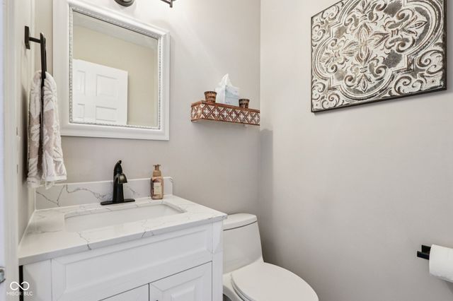 11217 Woods Bay Lane, Indianapolis, IN 46236