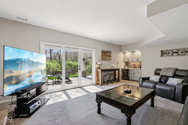 11217 Woods Bay Lane, Indianapolis, IN 46236