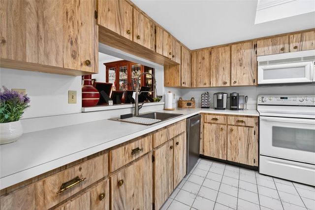 2691 SABAL SPRINGS CIRCLE 201, Clearwater, FL 33761