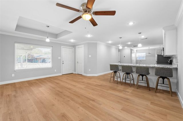 1941 Lynnview Drive, Houston, TX 77055