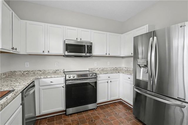 102 Weatherstone Square Drive, Woodstock, GA 30188