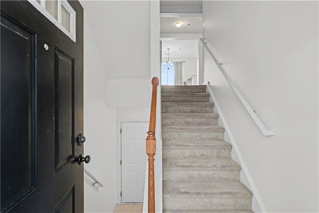 102 Weatherstone Square Drive, Woodstock, GA 30188