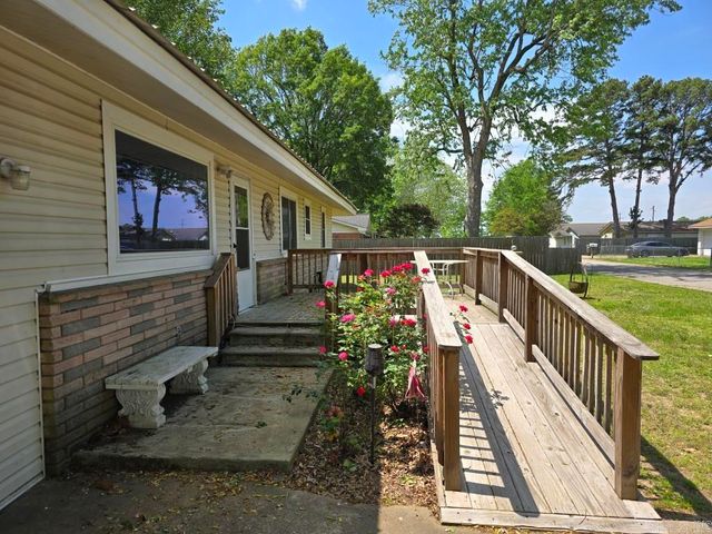 209 Cain Dr, Mccrory, AR 72101