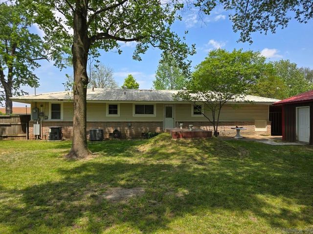 209 Cain Dr, Mccrory, AR 72101