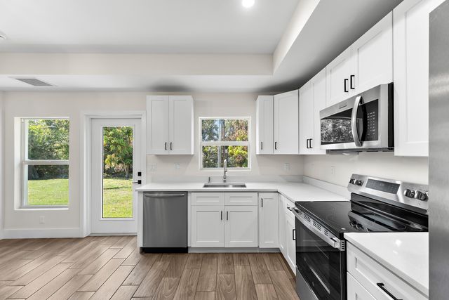 3003 SE Fairmont Street, Stuart, FL 34997