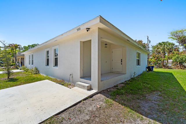 3003 SE Fairmont Street, Stuart, FL 34997