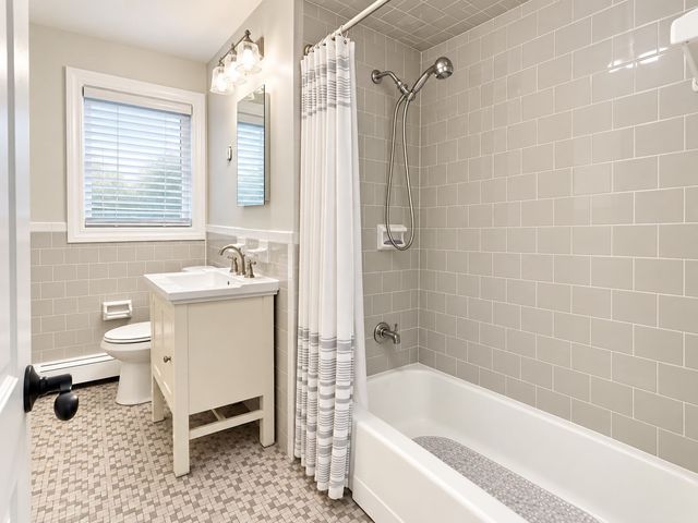 14 Cornell Rd, Framingham, MA 01701