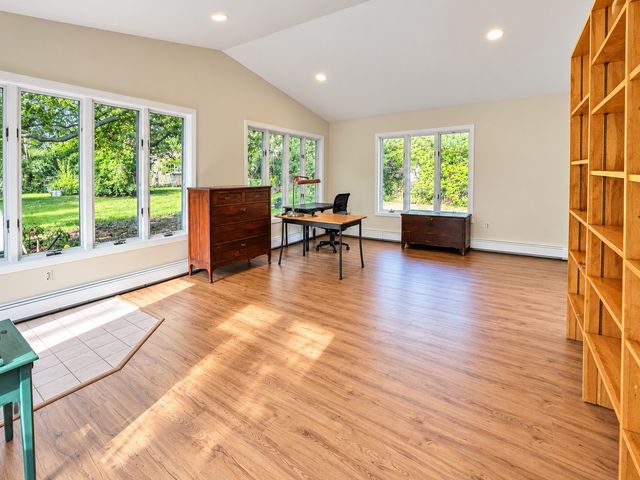 14 Cornell Rd, Framingham, MA 01701