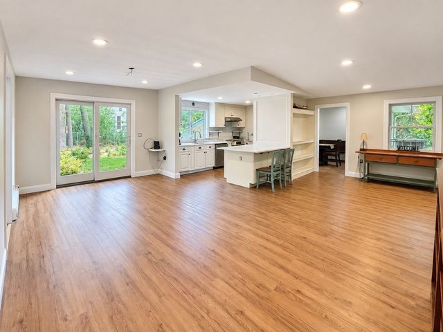 14 Cornell Rd, Framingham, MA 01701