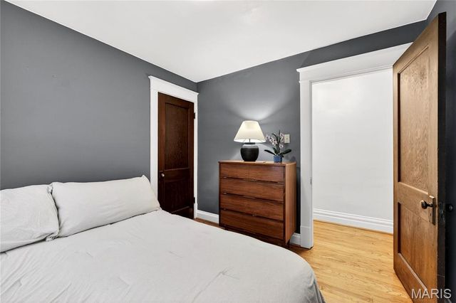 6038 Columbia Avenue, St Louis, MO 63139