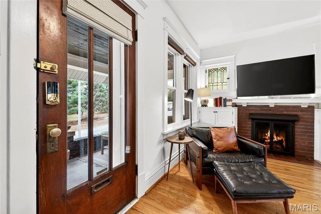 6038 Columbia Avenue, St Louis, MO 63139