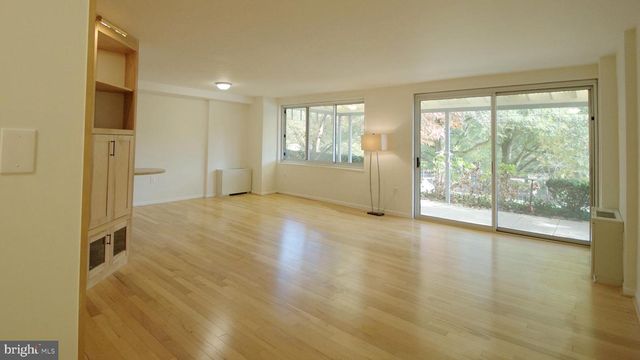 10201 GROSVENOR PL #112, North Bethesda, MD 20852