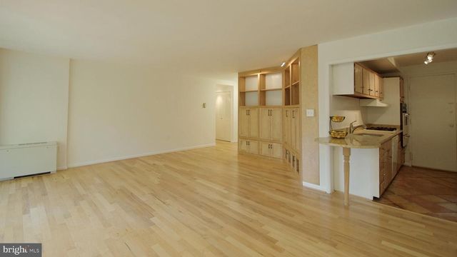 10201 GROSVENOR PL #112, North Bethesda, MD 20852