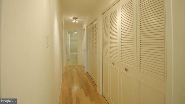 10201 GROSVENOR PL #112, North Bethesda, MD 20852