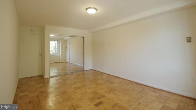 10201 GROSVENOR PL #112, North Bethesda, MD 20852