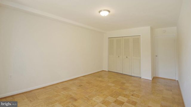 10201 GROSVENOR PL #112, North Bethesda, MD 20852