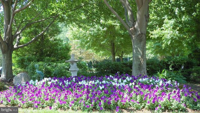 10201 GROSVENOR PL #112, North Bethesda, MD 20852