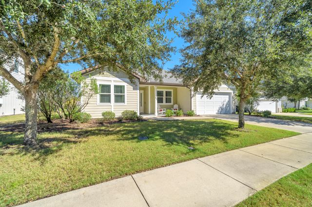 82 Amadeus Avenue, Freeport, FL 32439