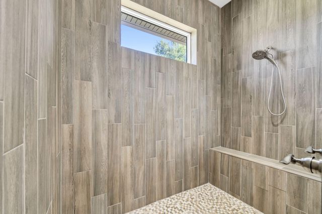 82 Amadeus Avenue, Freeport, FL 32439