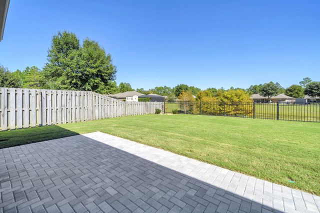 82 Amadeus Avenue, Freeport, FL 32439