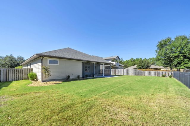 82 Amadeus Avenue, Freeport, FL 32439