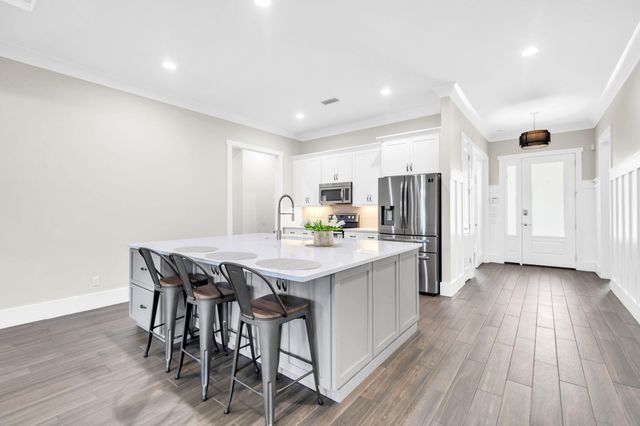 82 Amadeus Avenue, Freeport, FL 32439