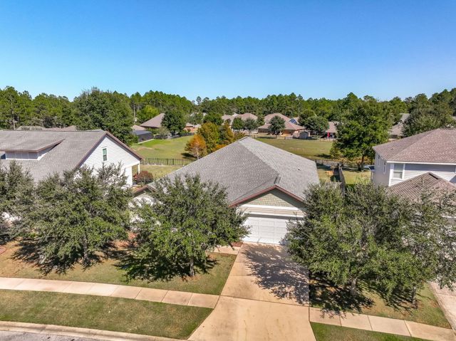 82 Amadeus Avenue, Freeport, FL 32439