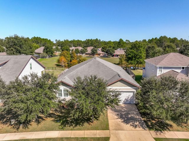 82 Amadeus Avenue, Freeport, FL 32439