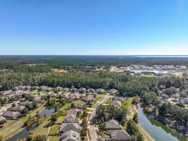 82 Amadeus Avenue, Freeport, FL 32439