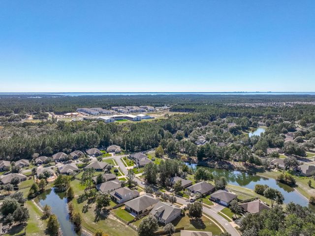 82 Amadeus Avenue, Freeport, FL 32439