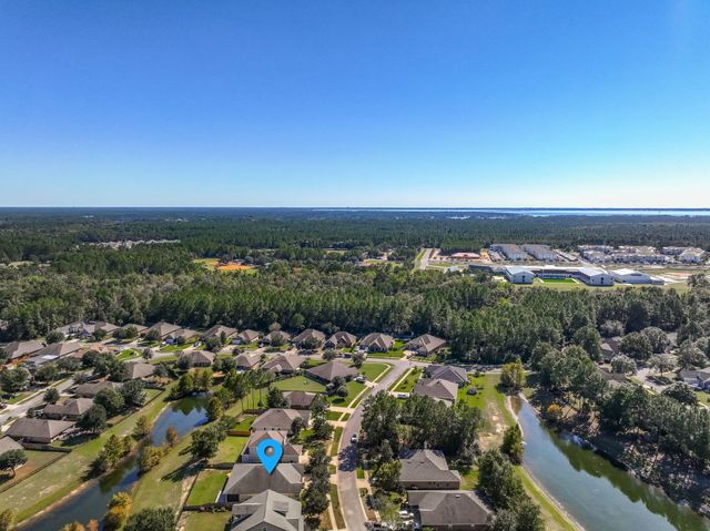 82 Amadeus Avenue, Freeport, FL 32439