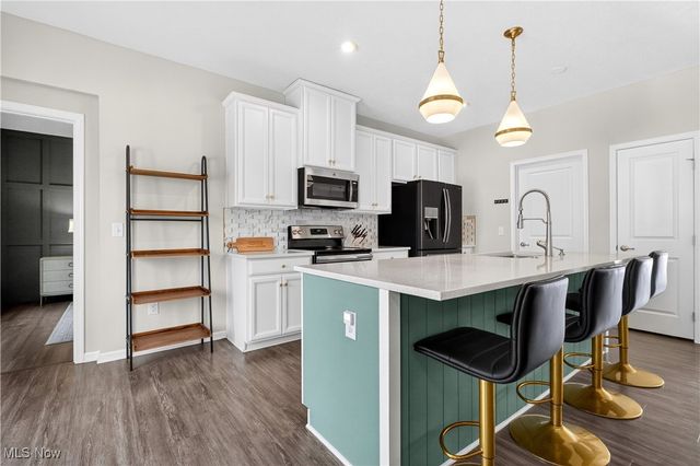 36544 Annie Lane, North Ridgeville, OH 44039