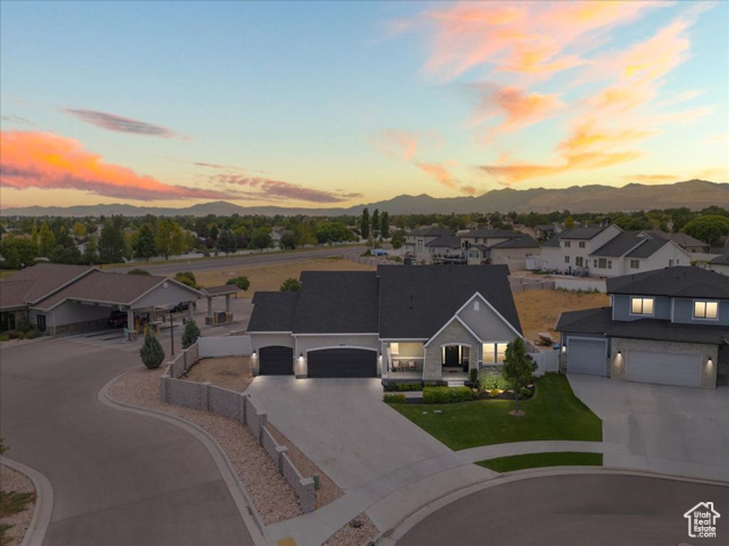 4847 W TRANSCENDENT CT, West Jordan, UT 84088
