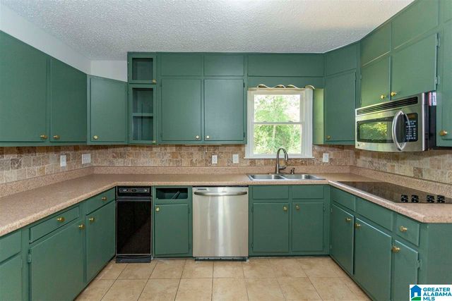 2015 CARRAWAY LANE, Birmingham, AL 35235