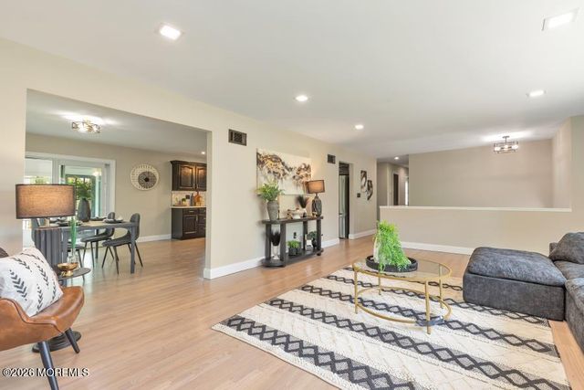 4 Blue Hills Drive, Holmdel, NJ 07733