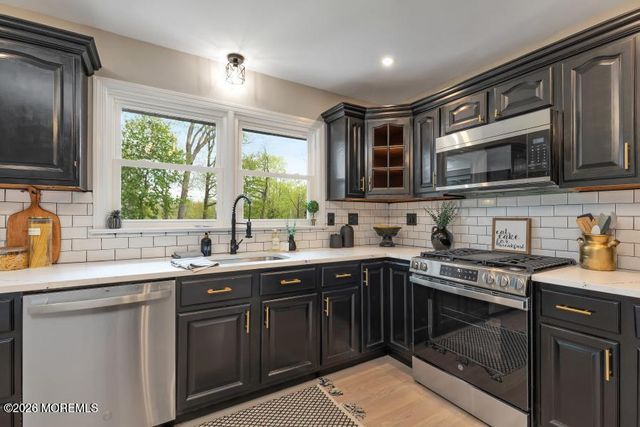 4 Blue Hills Drive, Holmdel, NJ 07733